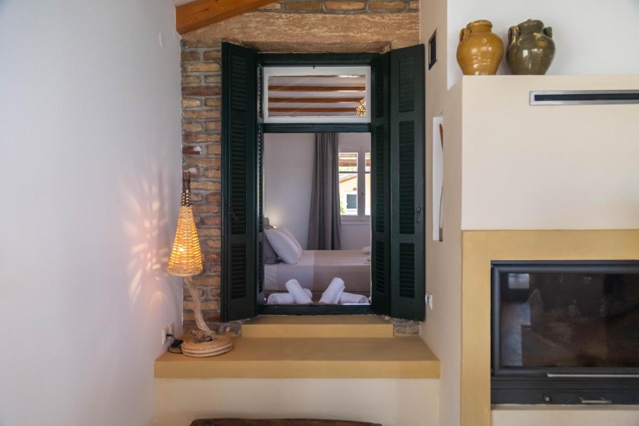 Terracotta Beach House Lefkimi Extérieur photo