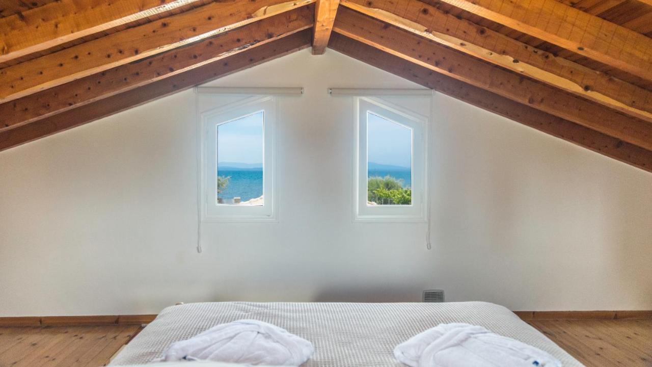 Terracotta Beach House Lefkimi Extérieur photo